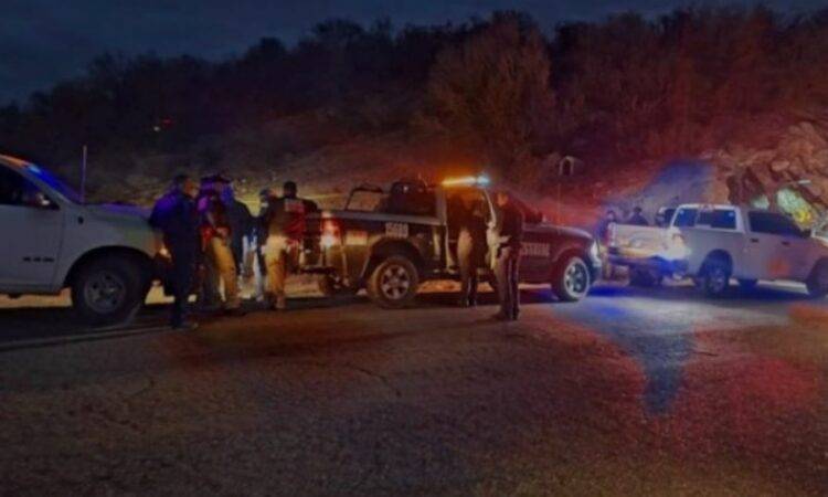 El hallazgo tuvo lugar en la carretera que conduce a la Mina Nyco a las afueras de Hermosillo, luego de que una persona que transitaba por la zona tuviera a la vista el cuerpo de la menor.