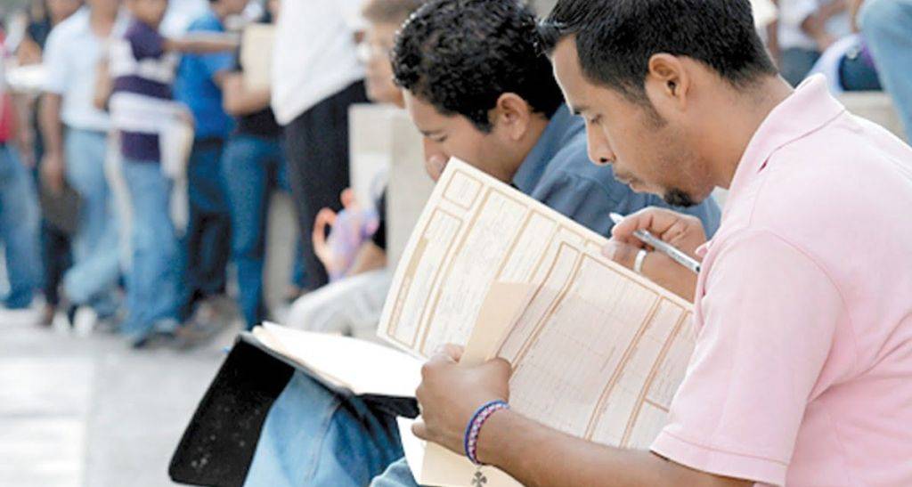 Informes advierten que la pobreza persistirá, pese a la disminución del 2020, el número de trabajadores en situación de pobreza extrema aumentó, cerca de un millón en 2023.