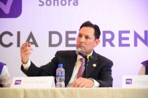 Ernesto Roger Munro, diputado expanista.