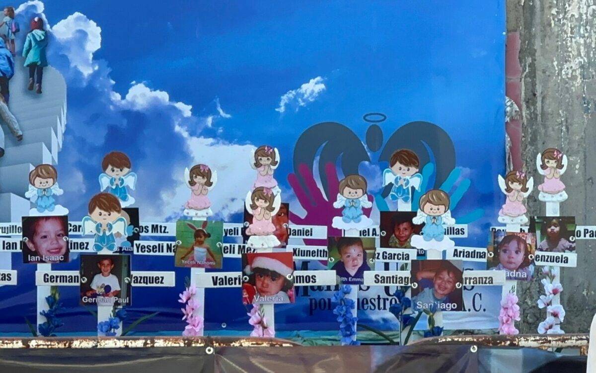 Este miércoles aparecieron pintas alusivas a Guillermo Díaz director general de CONALEP, justo enfrente de la guardería.