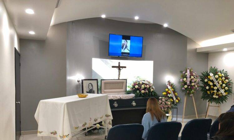 La joven Dulce “N” fue víctima de feminicidio a manos de la ex pareja de su madre, recibió este lunes su último adiós en Hermosillo, Sonora