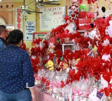 Comerciantes de Hermosillo agremiados a la FECANACO, se dicen listos para las ventas del Día del Amor y la Amistad este 14 de febrero.