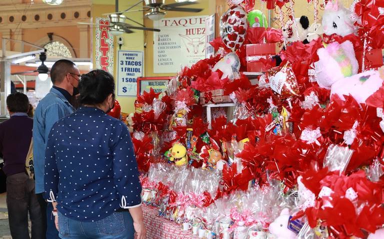 Comerciantes de Hermosillo agremiados a la FECANACO, se dicen listos para las ventas del Día del Amor y la Amistad este 14 de febrero.