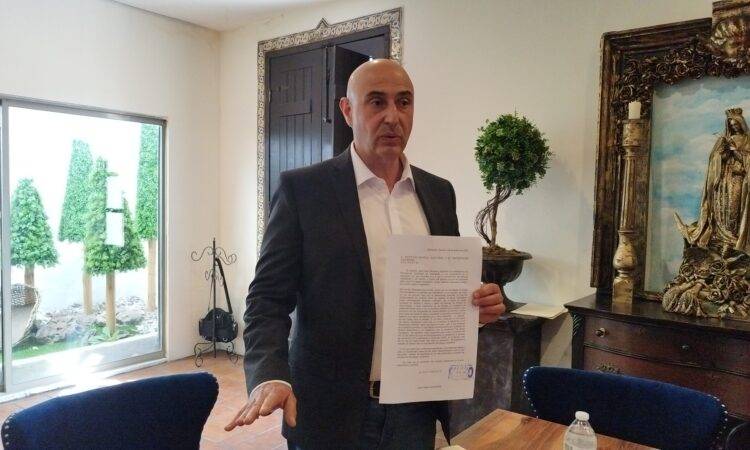 El abogado José Isasi Siqueiros buscar convertirse en el primer candidato independiente en Hermosillo, pero el camino ha sido difícil y lleno de obstáculos