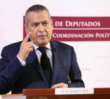 La elección por la Presidencia entre Xóchitl y Claudia, se cerrará // MORENA replicará las “encuestas a modo” durante su campaña en Sonora