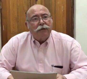 —"¿Y por qué no lo escribes tú?" Esa fue la respuesta inmediata que me dio Rómulo Félix cuando le señalaba a Huatabampo