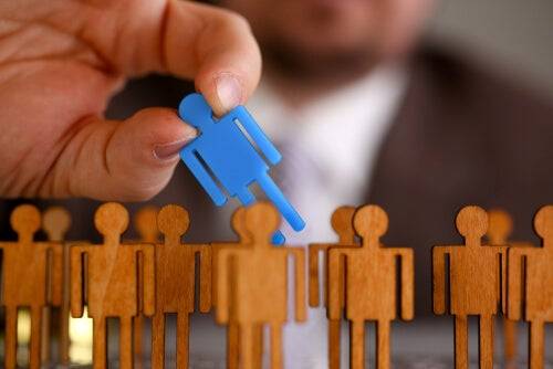 ¿Cómo puede existir una voluntad general única producida por voluntades individuales distintas?