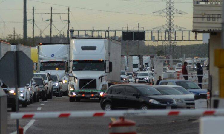 Dentro de las demandas vertidas por los gremios, establecen mejoras en la seguridad vial, regulación del parque vehicular y tarifas de operación
