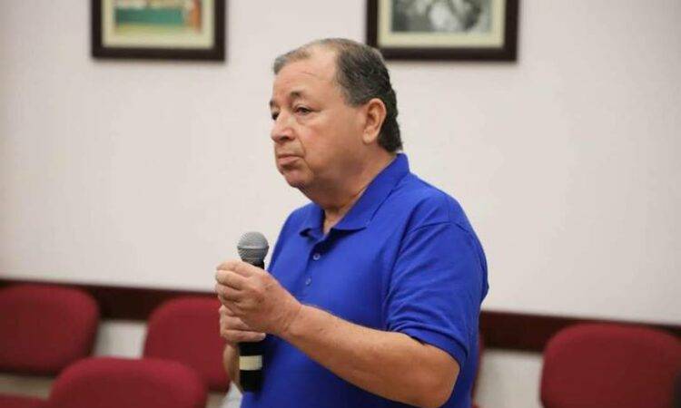 Cuauhtémoc González Valdez, secretario general del Staus, dijo que se propone un incremento del 10 por ciento al salario y 5 por ciento en prestaciones.
