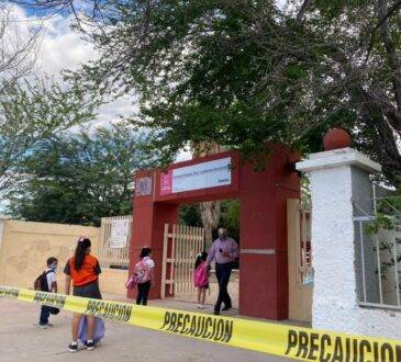 Primaria “Lamberto Hernández” ha estado dando de qué hablar, pues la directora de esta escuela, Carmen Valencia Badachi, sabrán que se “cuece aparte”