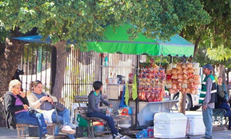 Por lo que un 41.2% de la población mayor a 15 años que ya tiene un trabajo, es decir, que cuatro de cada 10 sonorenses que trabajan lo hacen sin prestaciones ni seguridad social