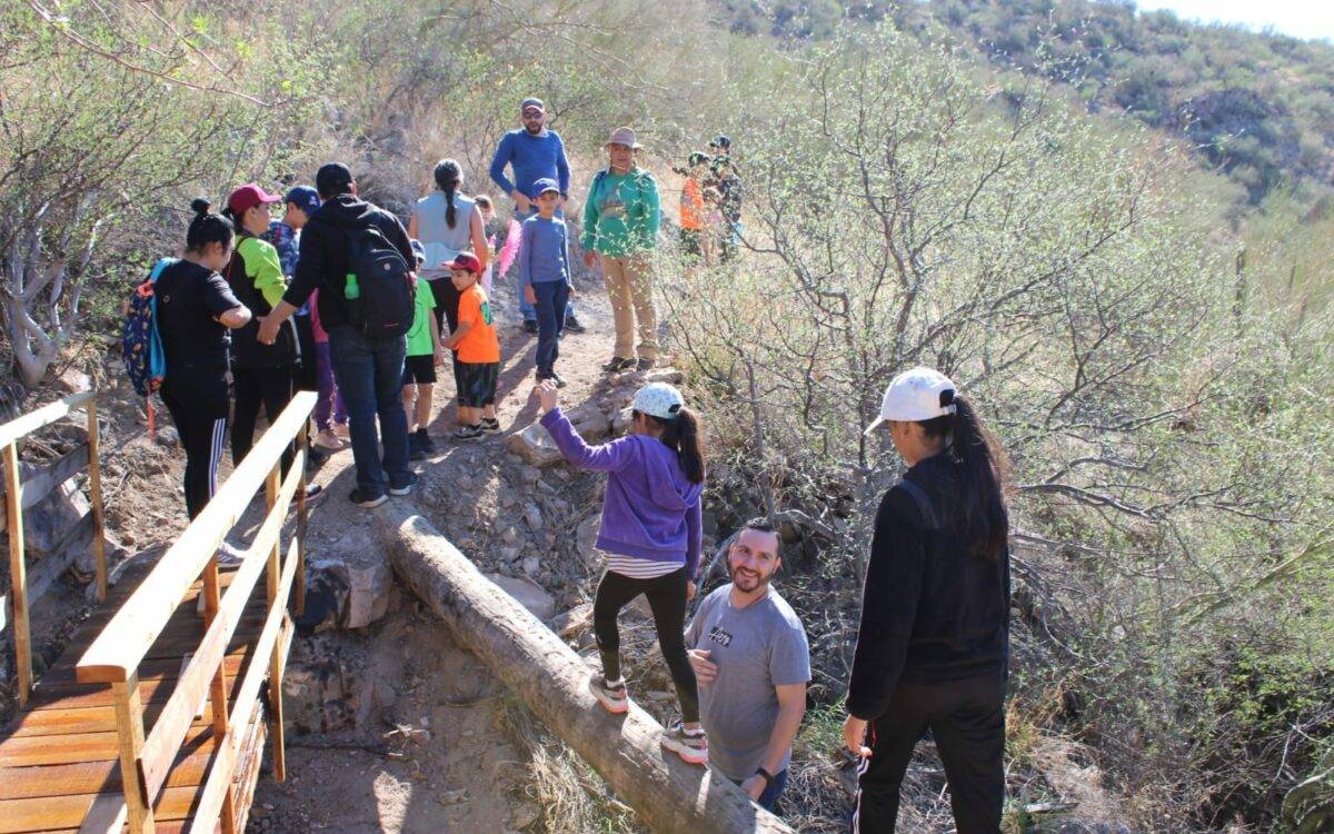 Hace cinco años, Alexa y su familia comenzaron a promover actividades de educación ambiental en el área natural protegida; organizan recorridos guiados y este fin de semana tendrán un Festival del Papalote 