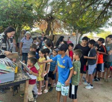Más de 1,000 estudiantes han sido beneficiados con útiles escolares por parte de la regidora Hilda Herrera.
