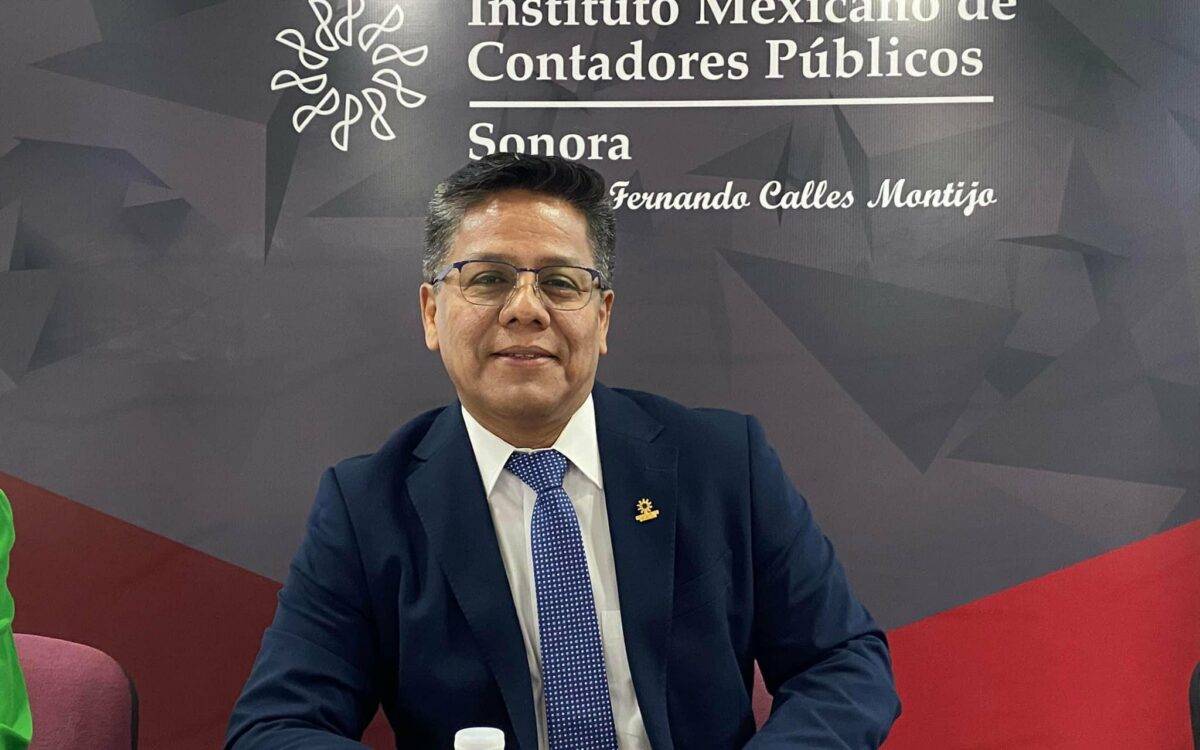 Tomás García, presidente del Colegio de Contadores Públicos en Sonora.