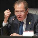 Porfirio Muñoz Ledo interrumpió informe de Miguel de la Madrid.
