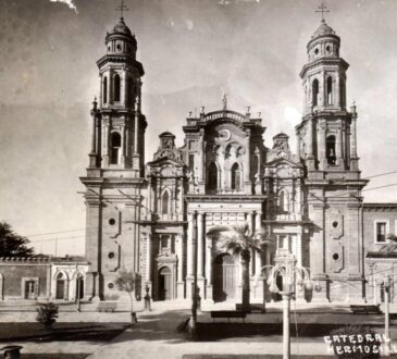 Uno de los primeros panteones se ubicó en los terrenos donde se construyó la Catedral de Hermosillo.