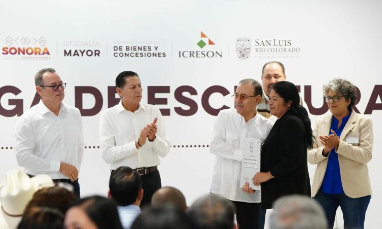 Brindan certeza jurídica a 200 familias sanluisinas.