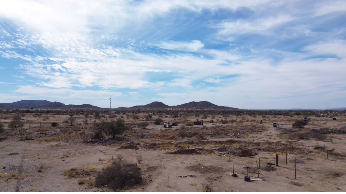 Un extenso predio particular al sur de Hermosillo desde hace un par de semanas comenzó a ser “loteado” por invasores.