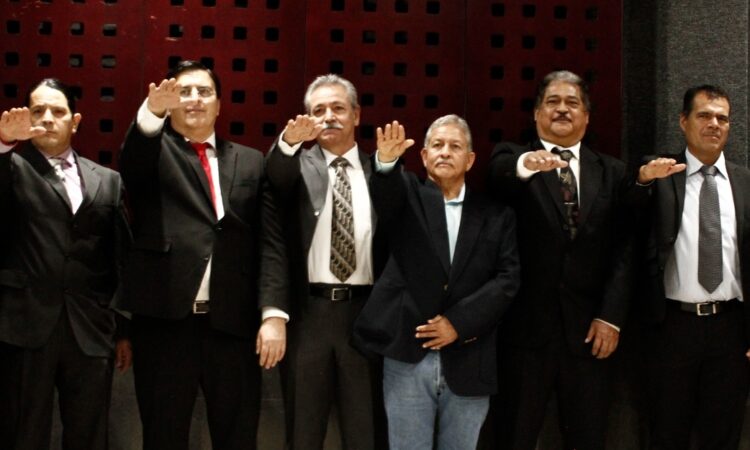 En el salón presidentes de la CMIC-Delegación Sonora, el viernes 14 de marzo del 2025, se llevó a cabo la toma de protesta protocolaria del Consejo Directivo del Colegio de Maestros en Valuación Inmobiliaria, Industrial y de Negocios (COMAAVIN) para el período  2025-2026.