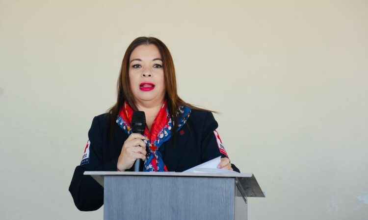 Flor Isela Fernández, presidenta del consejo local de Cruz Roja, invitó a la comunidad para apoyar la colecta anual.